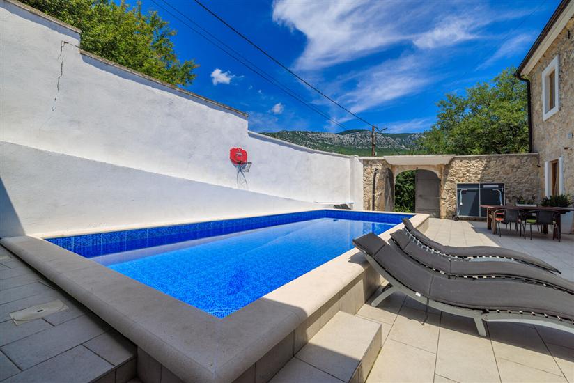Vila Stone castle