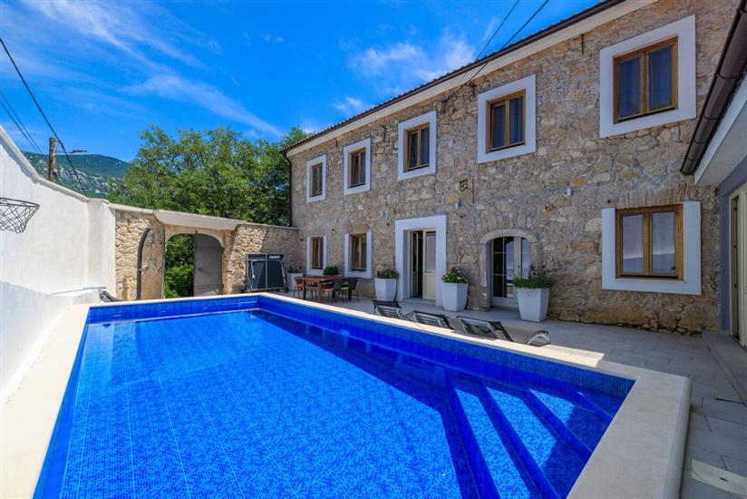 Vila Stone castle