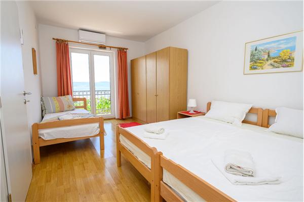 Apartment A4, for 4 persons