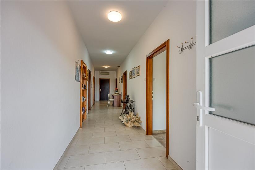Apartment A1, for 8 persons