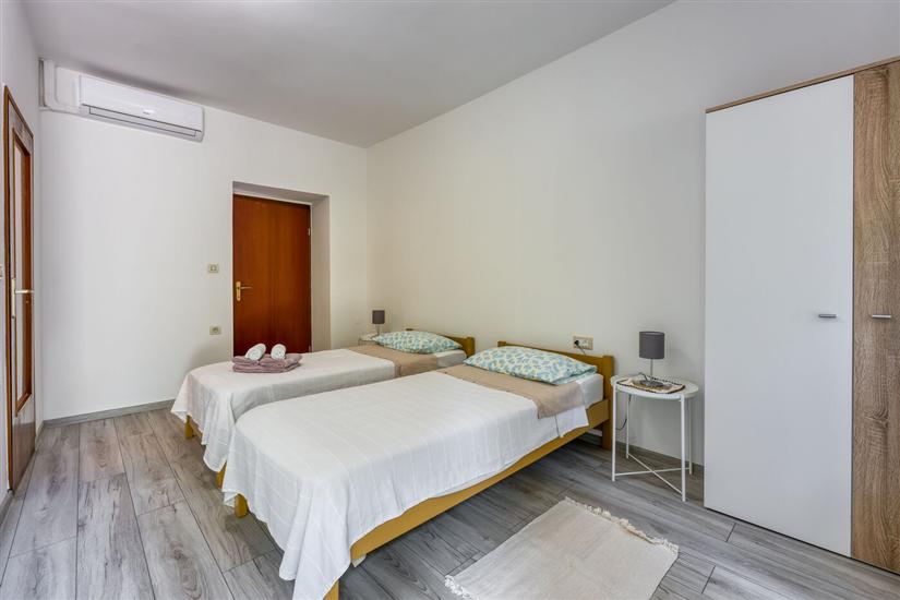 Apartment A1, for 8 persons