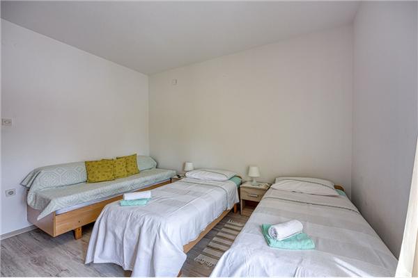 Apartment A1, for 8 persons