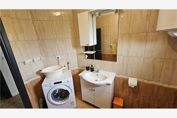 Apartment A1, for 5 persons