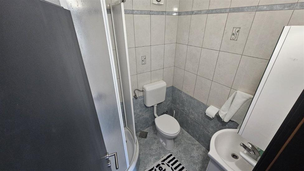 Apartment A1, for 5 persons