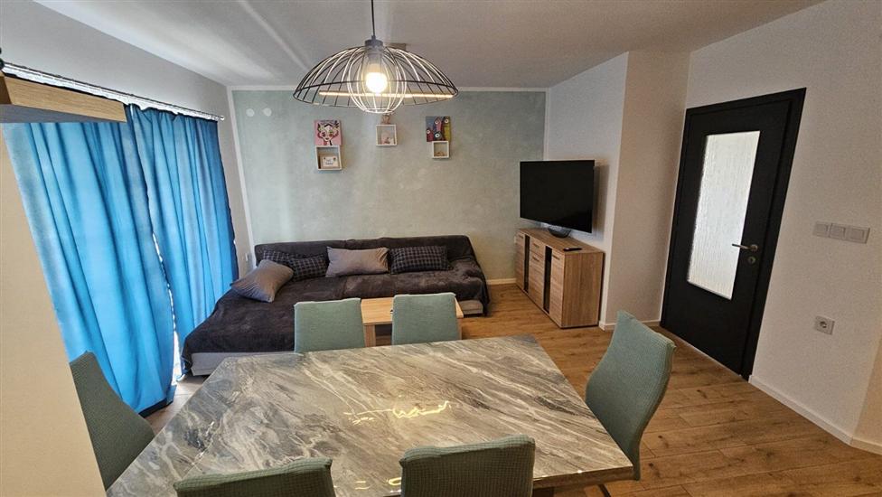 Apartment A1, for 5 persons
