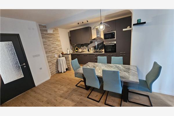 Apartment A1, for 5 persons