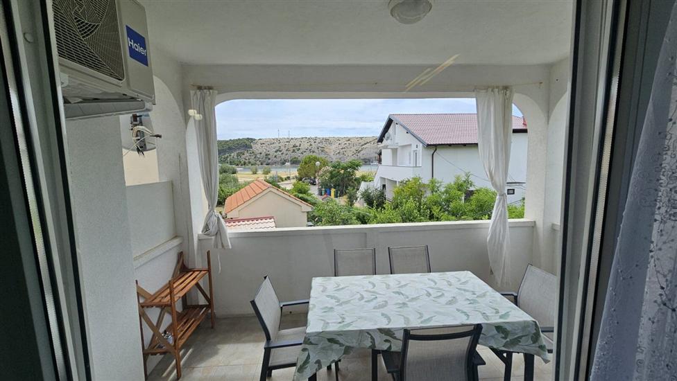 Apartment A1, for 5 persons
