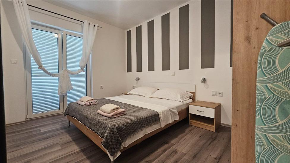 Apartment A1, for 5 persons