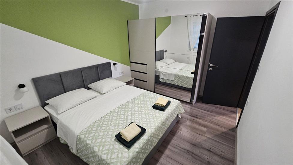 Apartment A1, for 5 persons