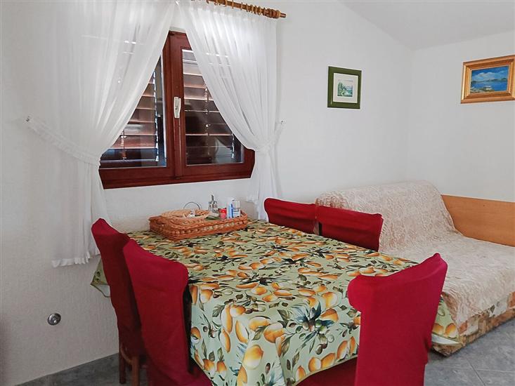 Apartment A1, for 5 persons