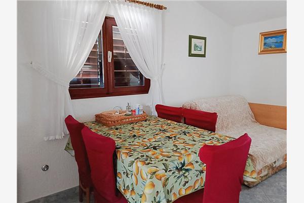 Apartment A1, for 5 persons