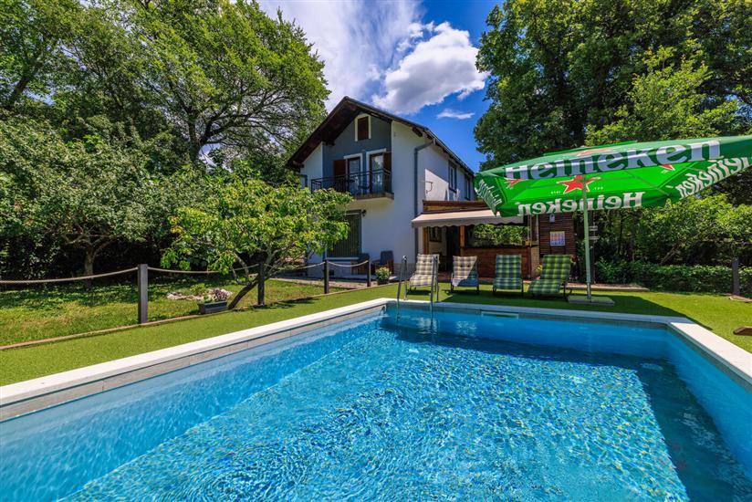 House Green valley