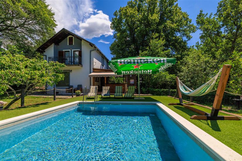 House Green valley