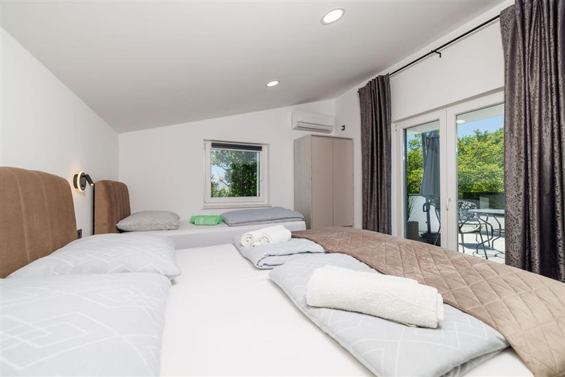 Apartment A3, for 5 persons