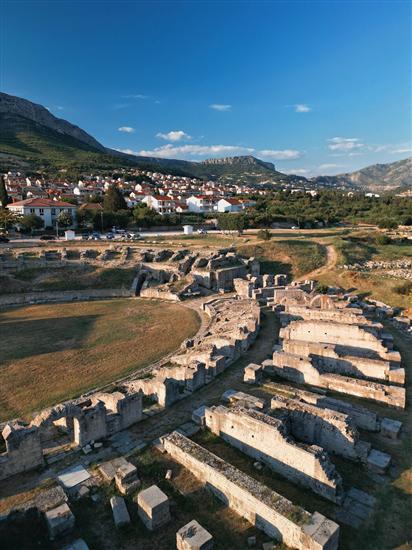 Apartment Antique view Solin