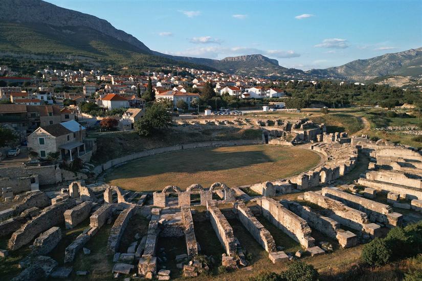 Apartment Antique view Solin