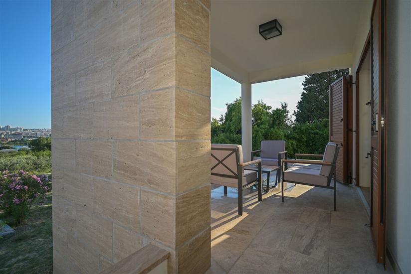 Apartment Antique view Solin
