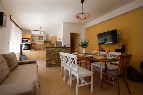 House K1, for 8 persons