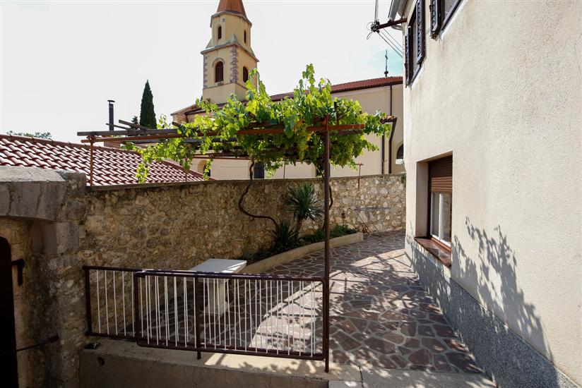 House Dragica