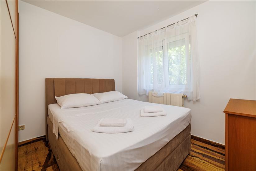 Apartment A5, for 5 persons