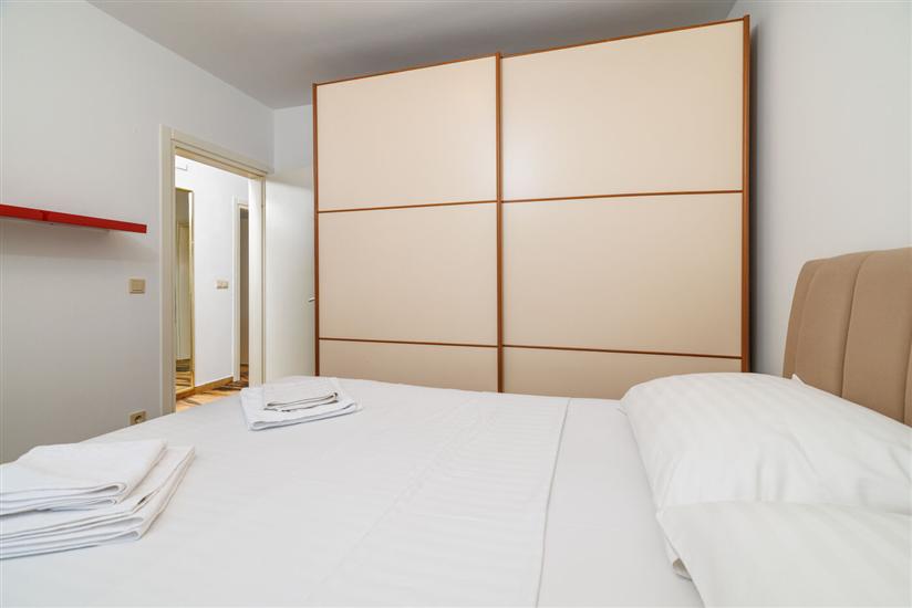 Apartment A5, for 5 persons