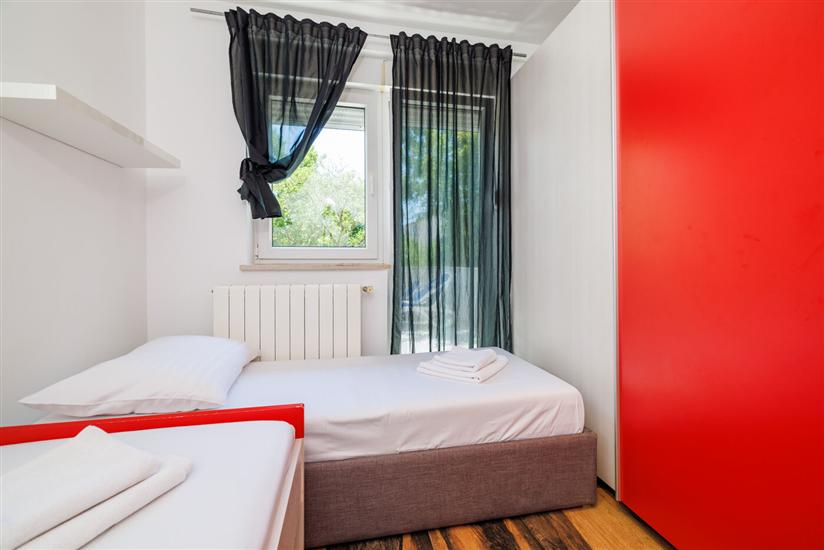 Apartment A5, for 5 persons