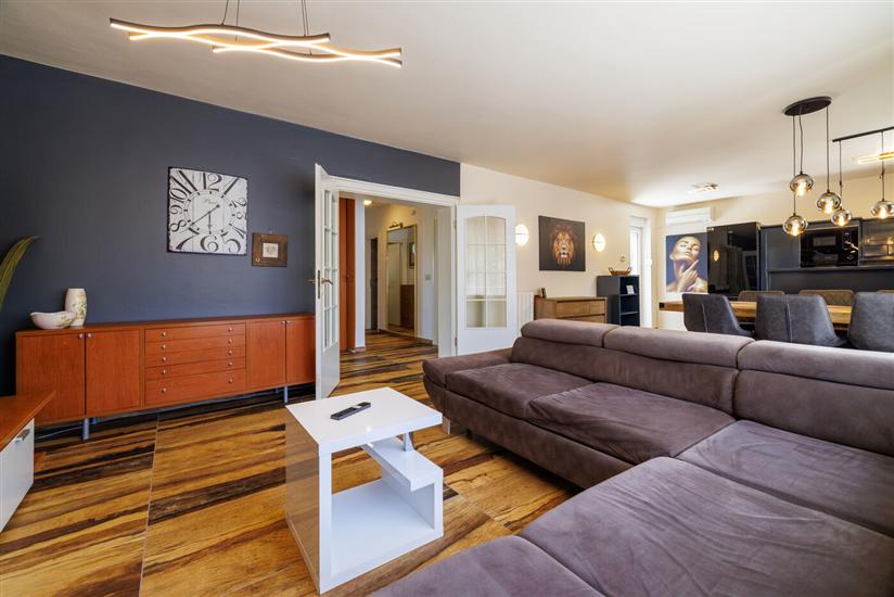 Apartment A5, for 5 persons