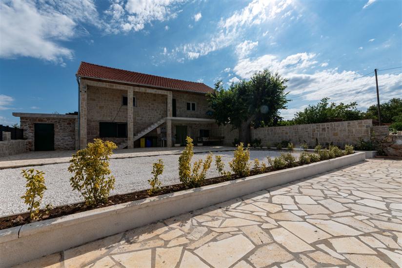 House Skarpini Dvori Peaceful Retreat