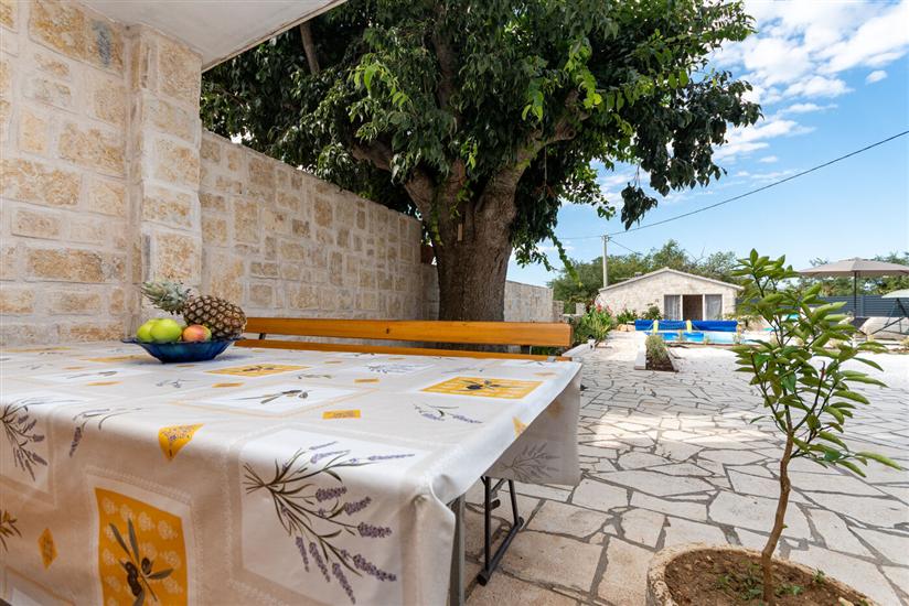 House Skarpini Dvori Peaceful Retreat