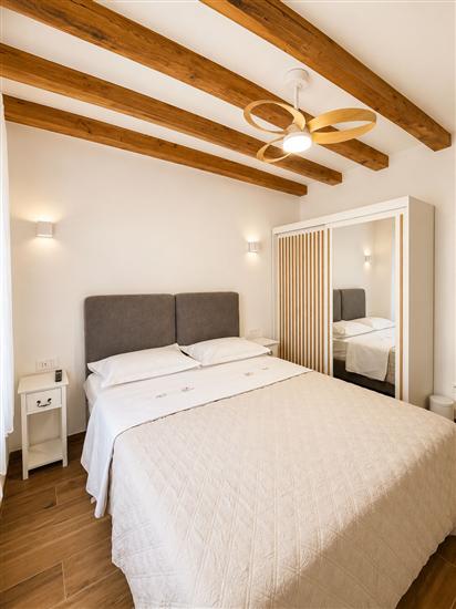 Apartment A1, for 6 persons