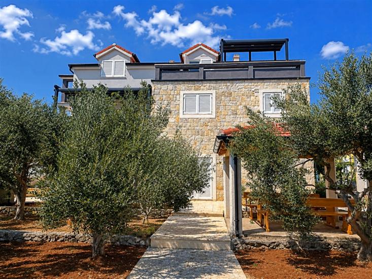 Apartmány Leona