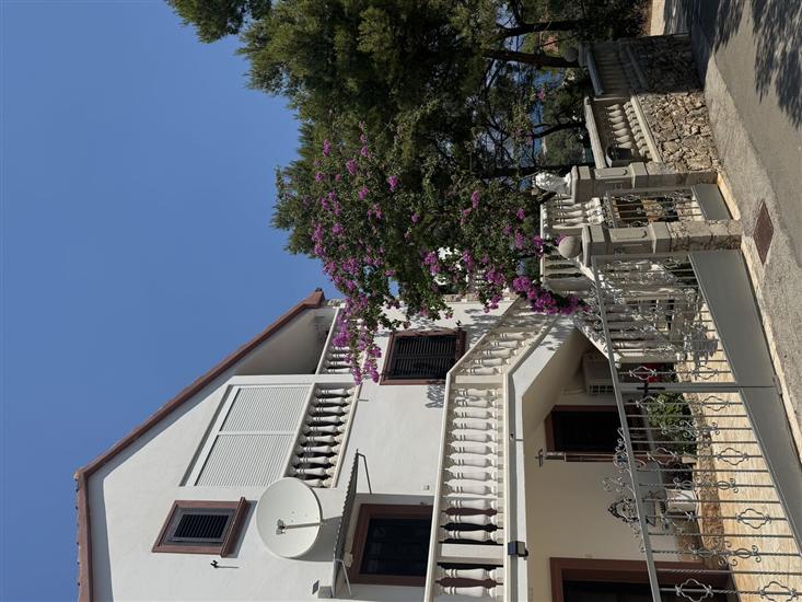 Apartments and Room Villa Makaj