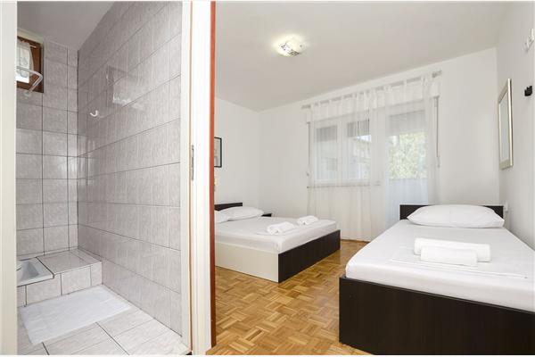 Apartment A2, for 3 persons