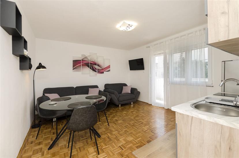 Apartment A2, for 3 persons