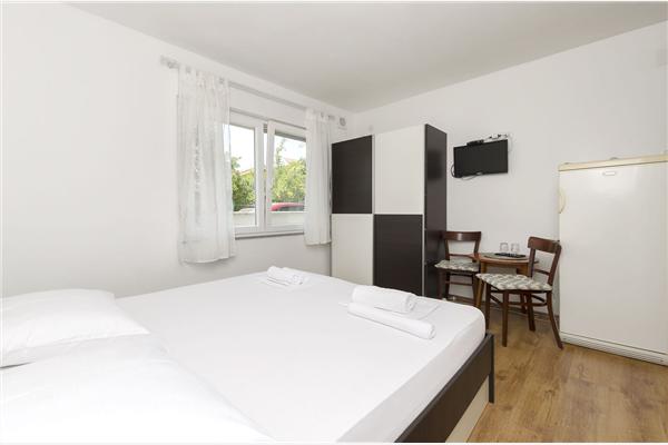 Room S3, for 2 persons
