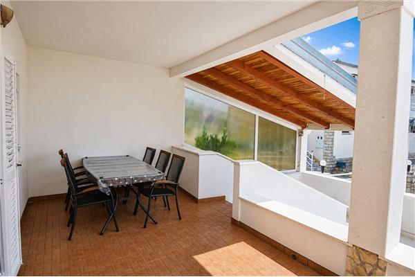Apartment A1, for 5 persons