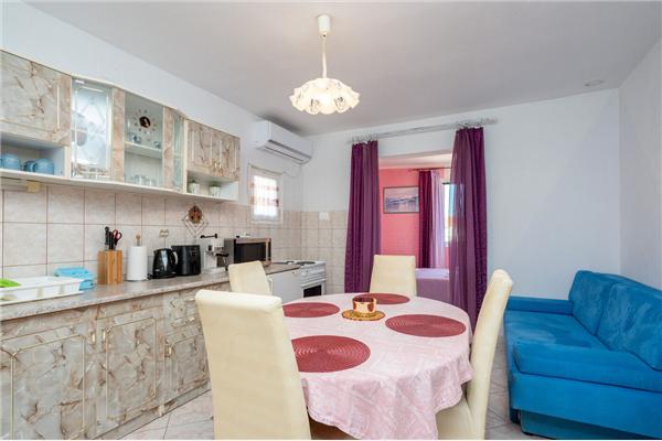 Apartment A2, for 4 persons