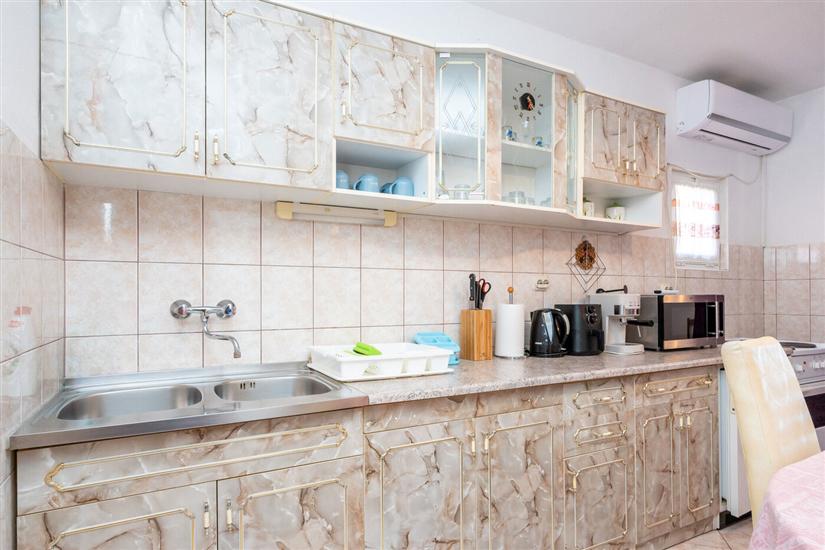 Apartment A2, for 4 persons