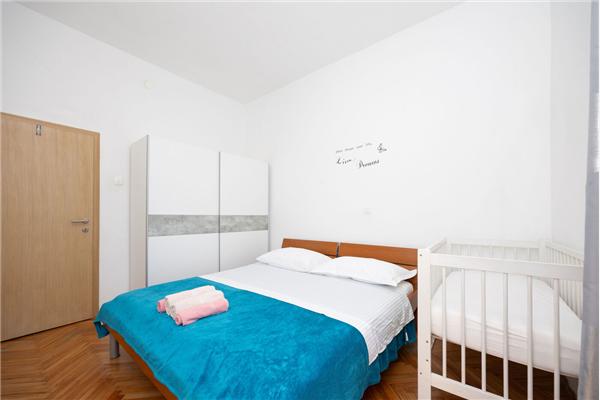 Apartment A1, for 6 persons