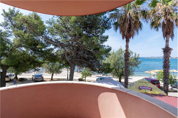 Apartment A8, for 6 persons