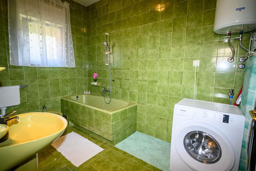 Apartment A1, for 6 persons