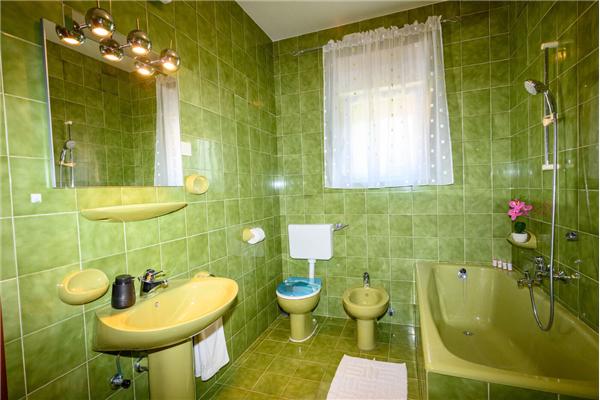 Apartment A1, for 6 persons