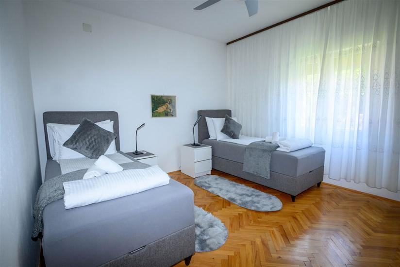 Apartment A1, for 6 persons