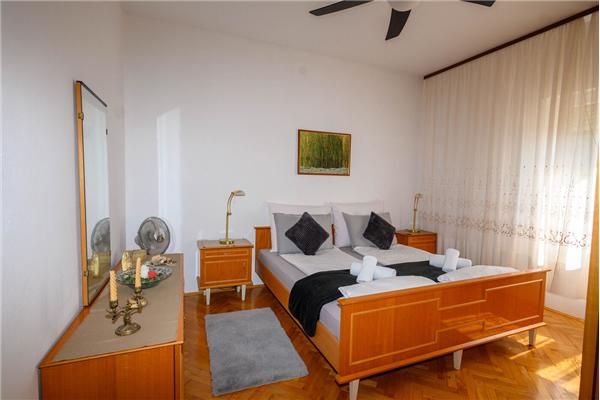 Apartment A1, for 6 persons