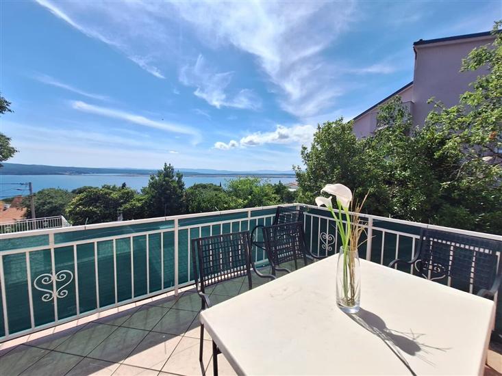 Apartment A1, for 5 persons