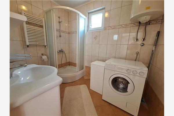 Apartment A1, for 5 persons