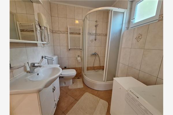 Apartment A1, for 5 persons