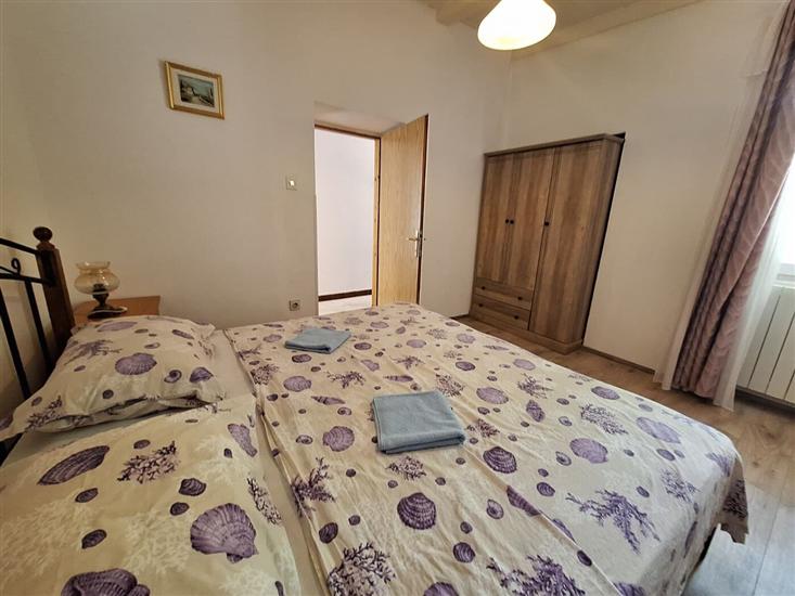 Apartment A1, for 5 persons