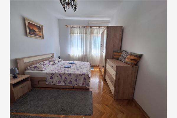Apartment A1, for 5 persons