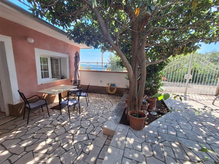 Apartment A2, for 3 persons